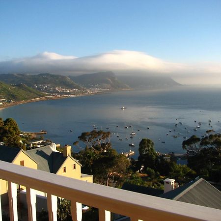 Albatross Guest House Simonʼs Town Екстериор снимка