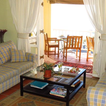 Albatross Guest House Simonʼs Town Екстериор снимка