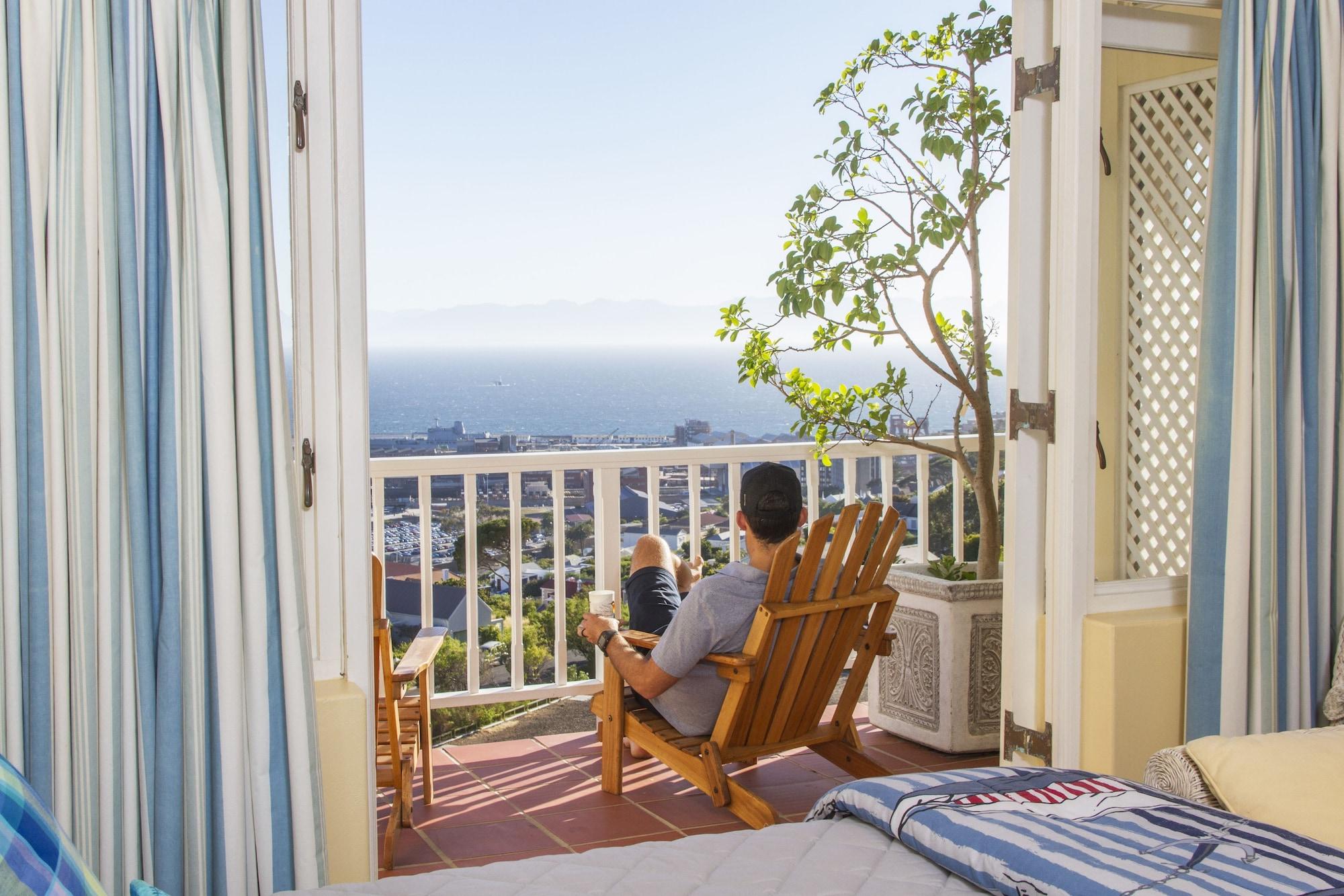 Albatross Guest House Simonʼs Town Екстериор снимка