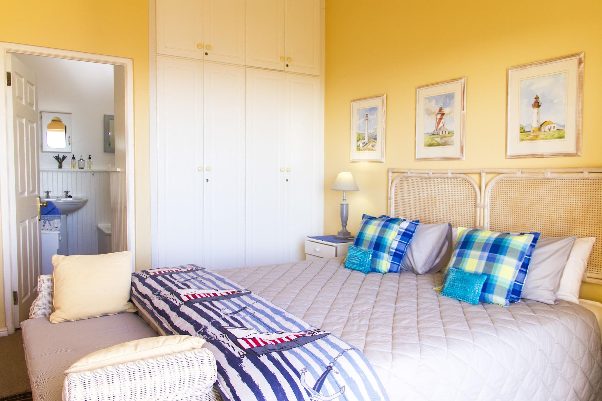 Albatross Guest House Simonʼs Town Екстериор снимка