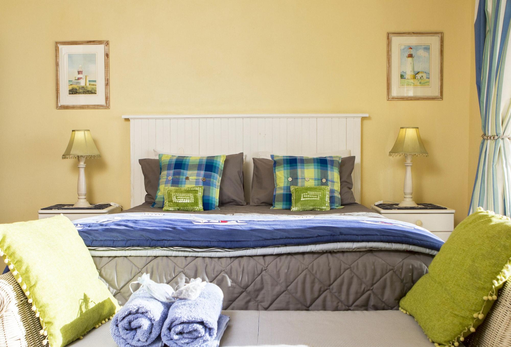 Albatross Guest House Simonʼs Town Екстериор снимка