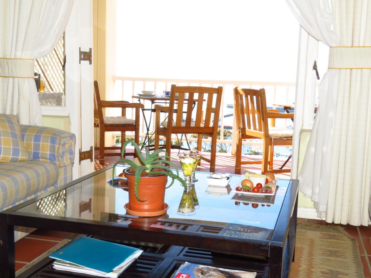 Albatross Guest House Simonʼs Town Екстериор снимка